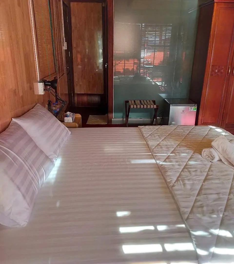 Cham Island Wooden Cabin Hoi An Hotel