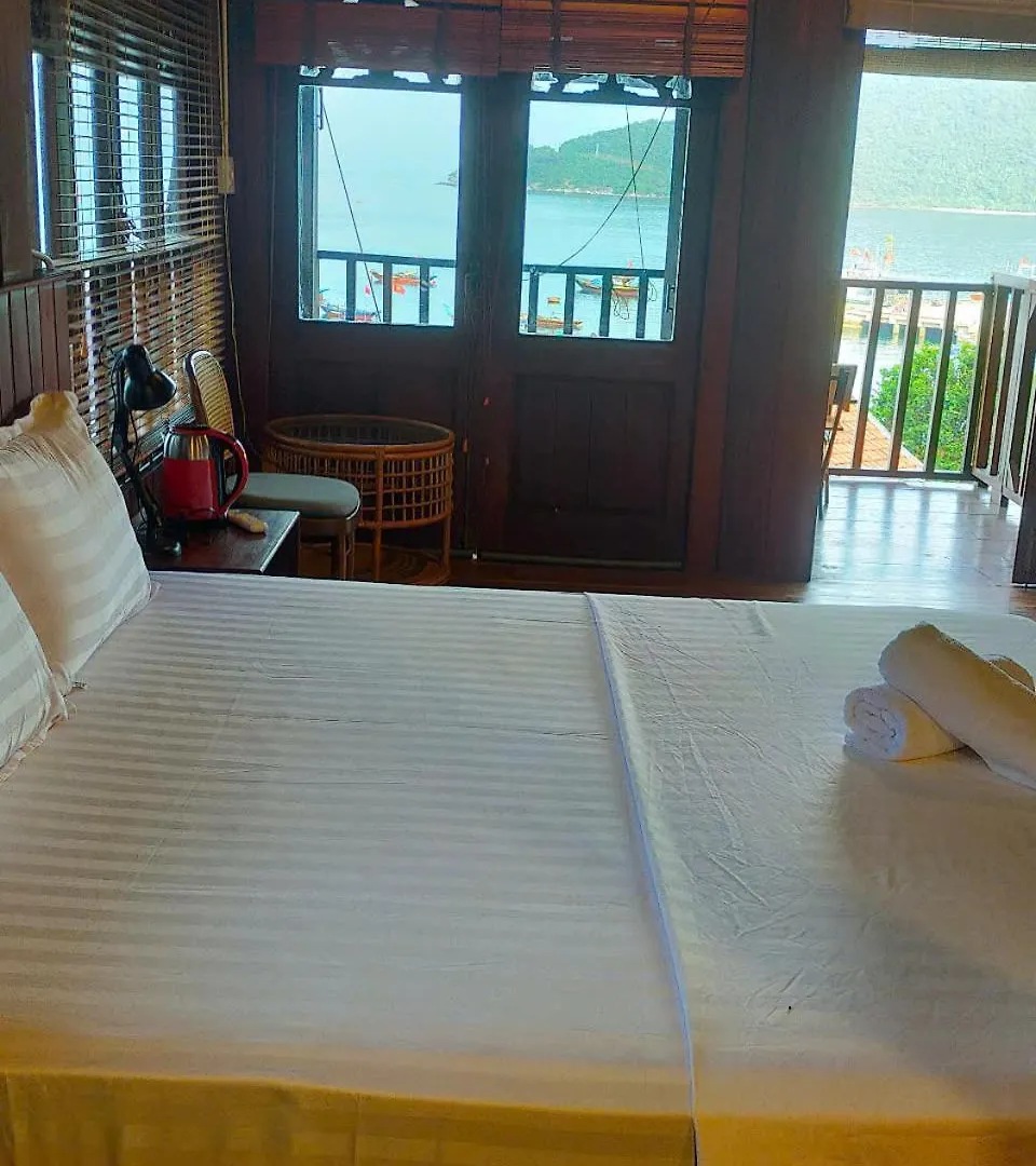 Cham Island Wooden Cabin Hội An