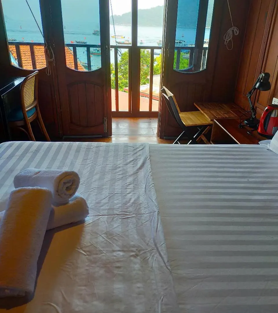 Hotel Cham Island Wooden Cabin Hoi An